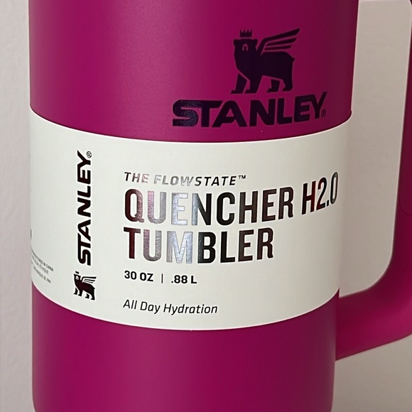 Stanley 30 oz Stainless Steel H2.0 FlowState Quencher Tumbler Fuchsia Pink - Picture 14 of 15
